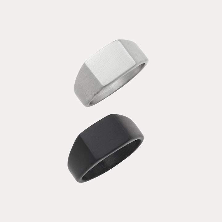 Essential Signet Ring