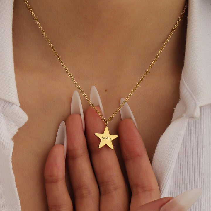 Custom Star Engraved Name Necklace