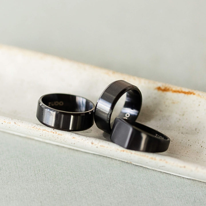 Essential Signet Ring