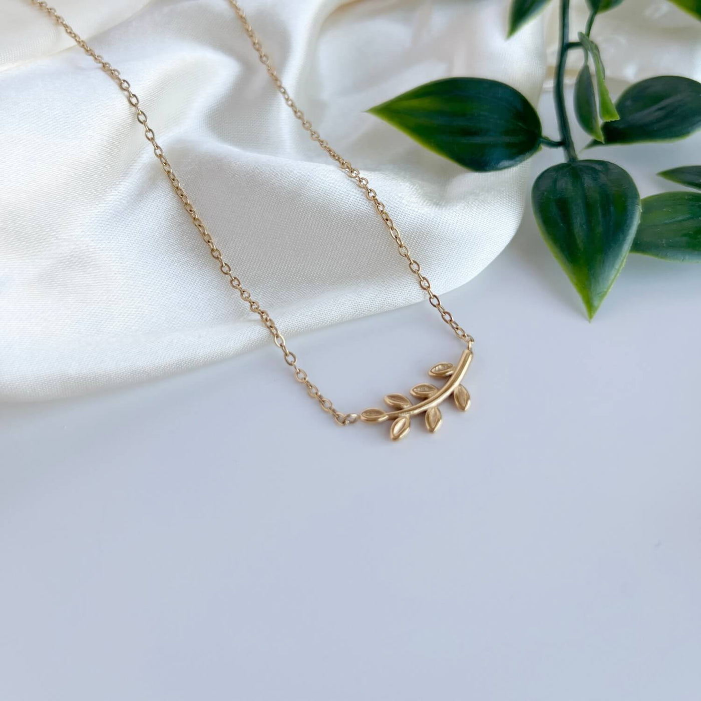 Flourish Necklace