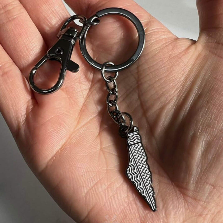 Palestine Keffiyeh Enamel Keychain