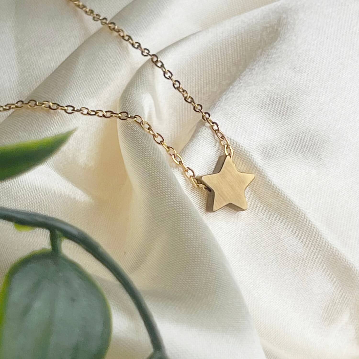 Simple Star Necklace – ZUDO Simple Star Necklace – ZUDO