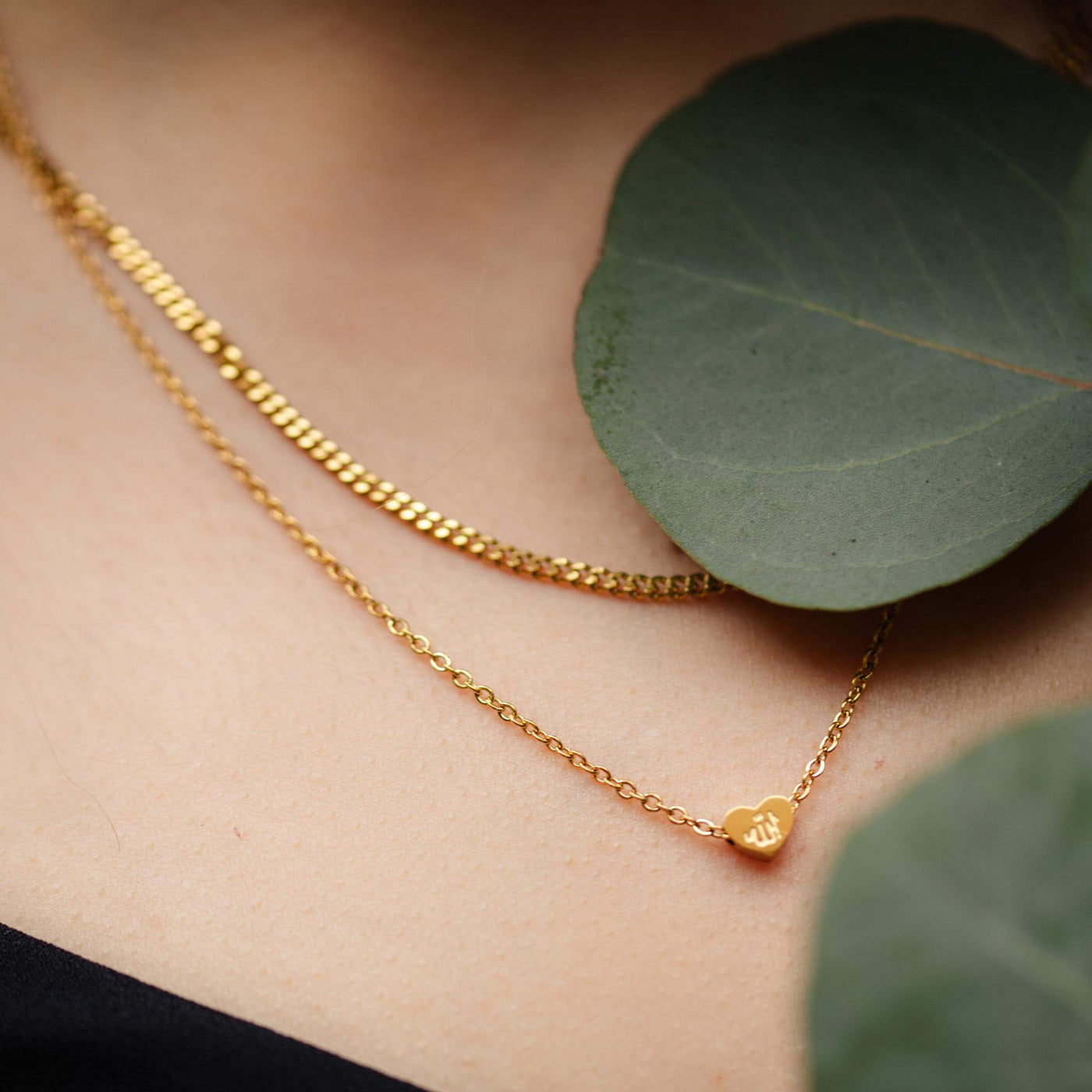 ZUDO-Allah-Heart-Necklace-gold-model