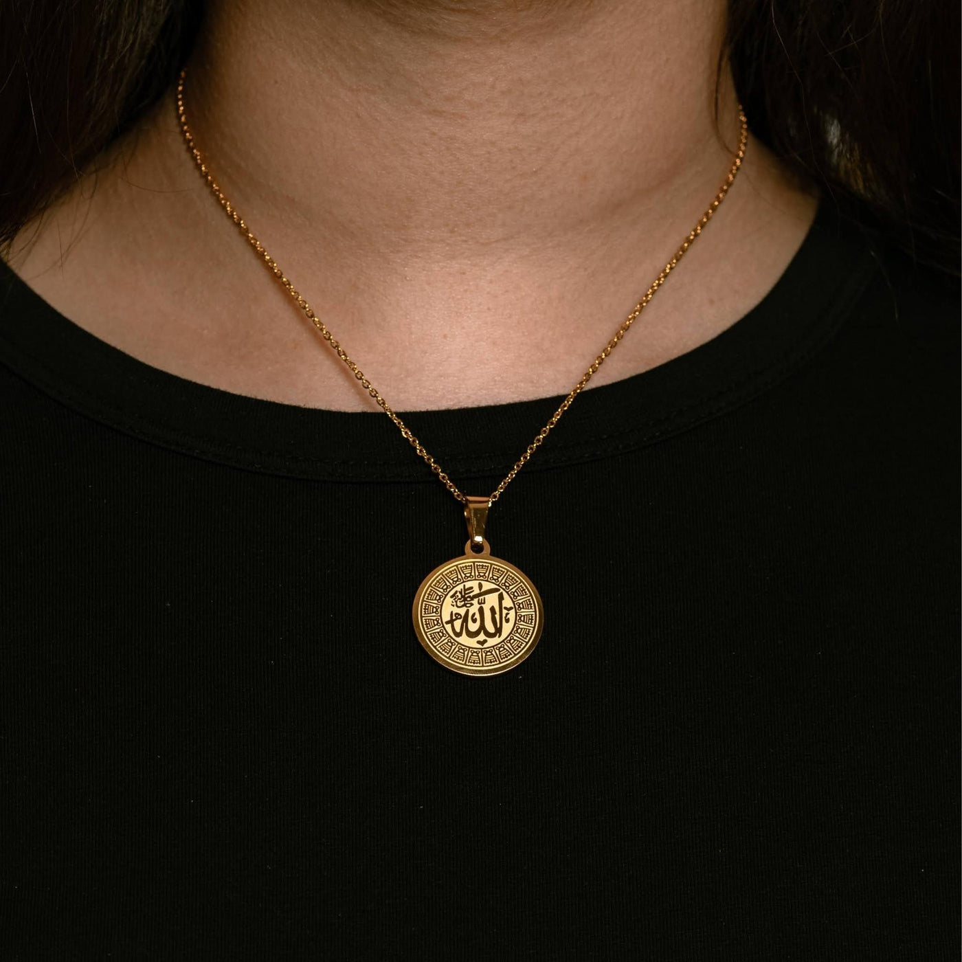 ZUDO-Allah-Medallion-Necklace-gold-model