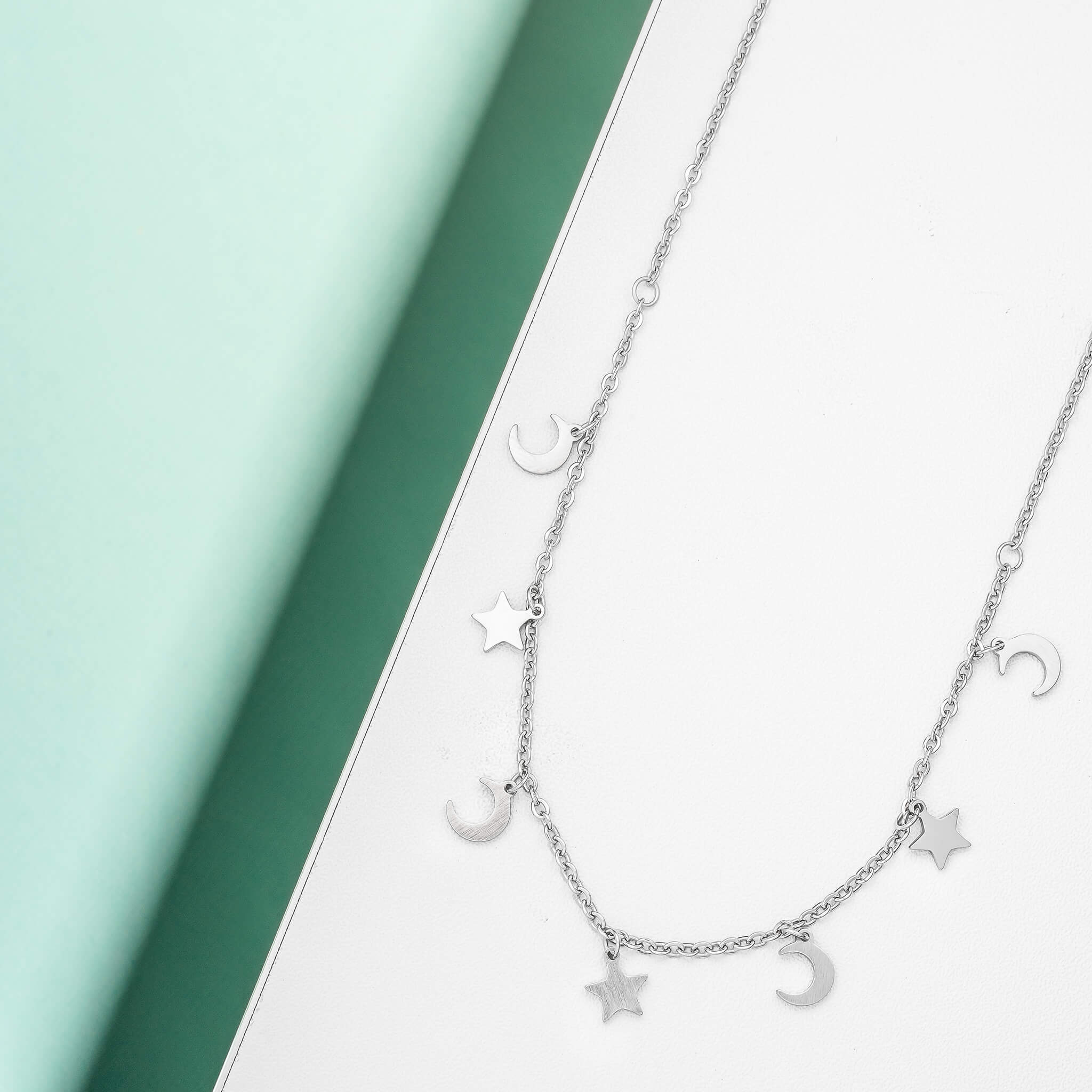 Star and Moon Choker – ZUDO