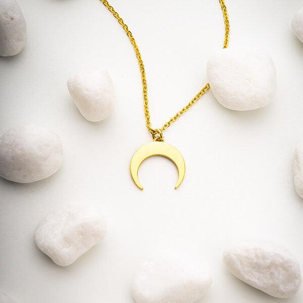 ZUDO-Falling-Crescent-Moon-Necklace